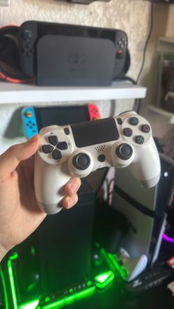 PS4 controller