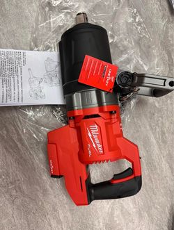 Milwaukee M18 Fuel 1” Impact wrench with D handle one key brand new