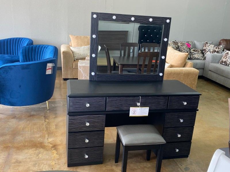 Black Vanity 