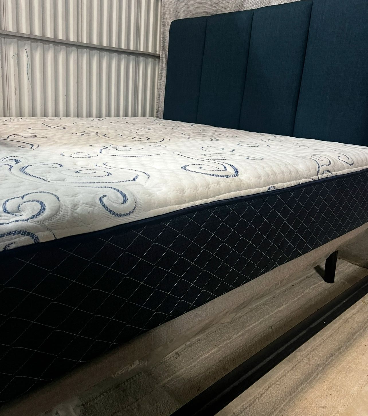Lovely 🌟🩵QUEEN 🩵🌟MATTRESS 🌟🩵ONLY