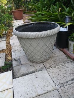 16 Inch Fiberglass Planter.