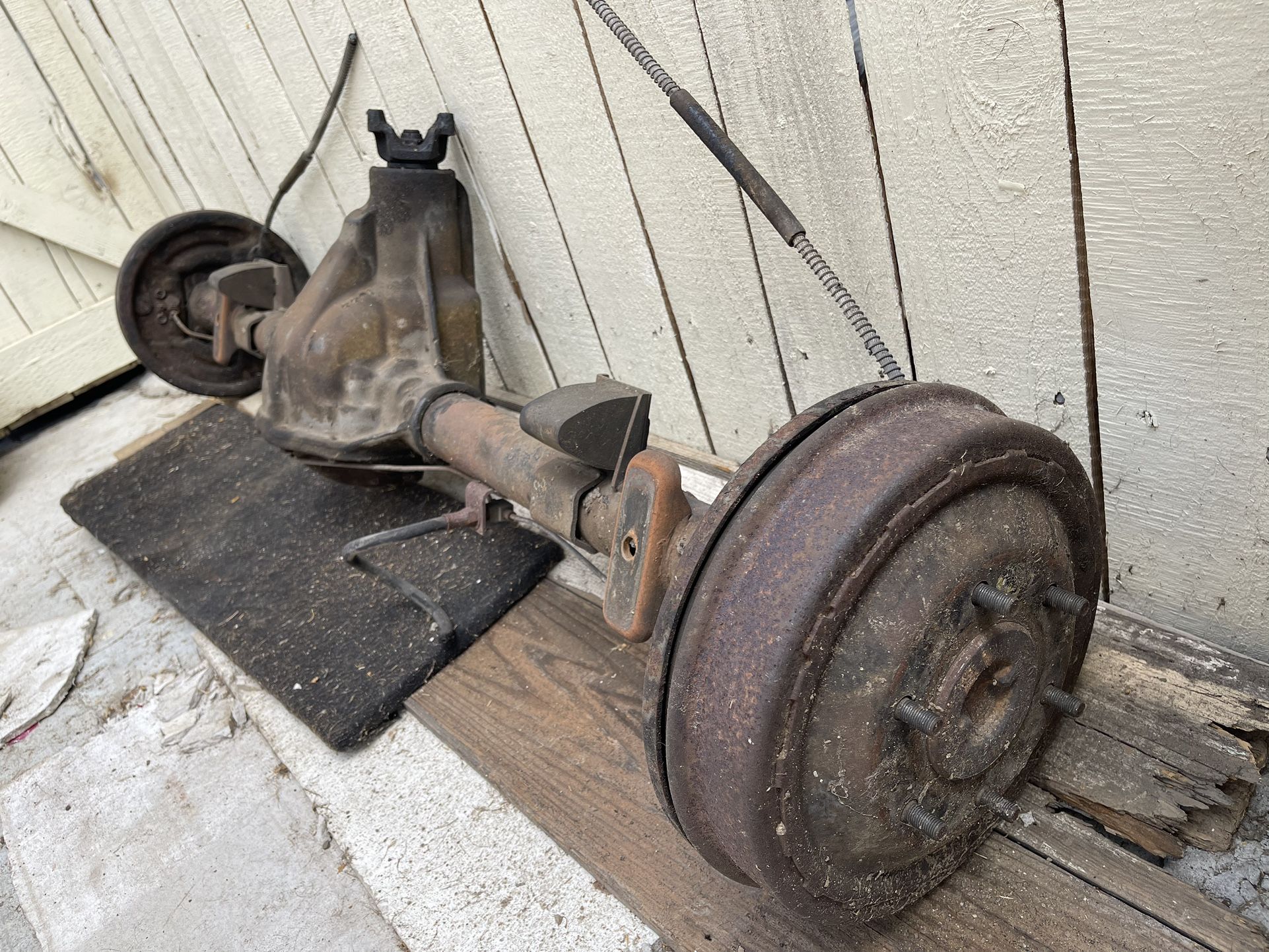 12 Bolt Rear end Chevy Pickup 6 Lug