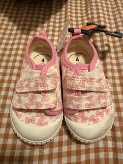 Baby shoes