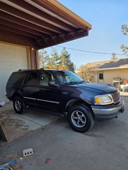 2001 Ford Expedition XLT 4WD
