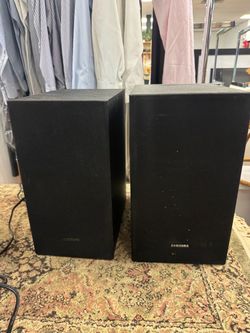 Samsung Bookshelf Speakers Pair - not tested