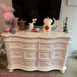 Bedroom Set For Sale 