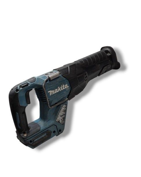 Makita 40v MAX XGT Brushless Sawzall 