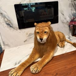 Lion Toy Or Decorate 