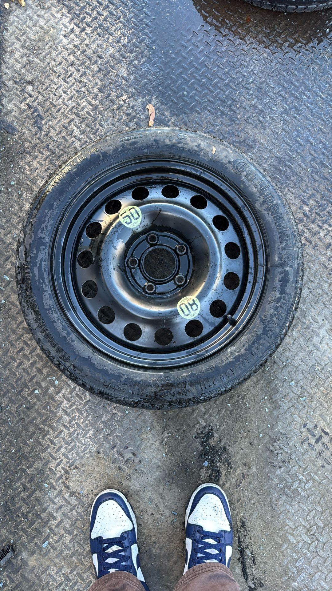 BMW 528i 2009 Tire Spare