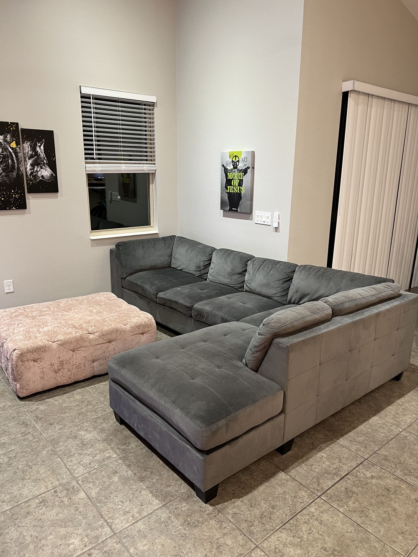 Big Sofa + Accent
