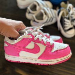 Girls Nikes Size 1youth