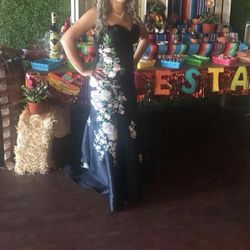 Party Dress Small