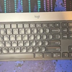 Logitech Craft Keyboard (Like New)