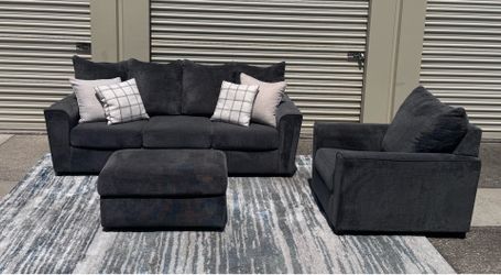 Ashley Furniture Living Room Set (DELIVERY AVAILABLE)