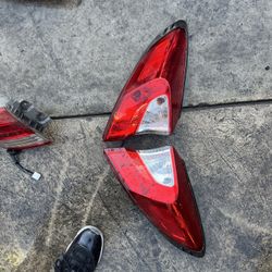 2018 2022 toyota chr driver left passenger right taillight 