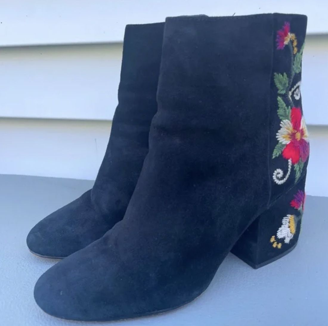 Sam Edelman Floral Embroidered Ankle Boots / Booties (Size 8)