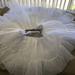 Faldilla para novia o quinceañera