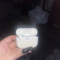 Left AirPod Pro 2nd 