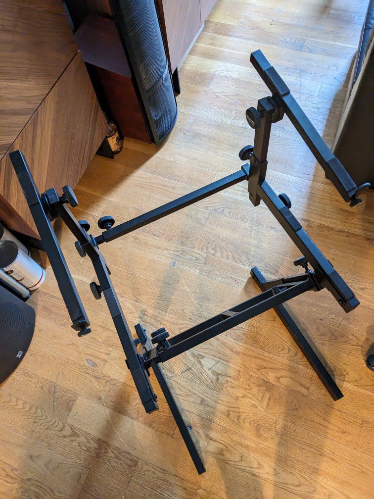 On-Stage 2-tier Keyboard/Synthesizer Z Stand