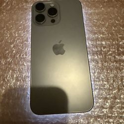 iPhone 15 Pro Max 256gb Clean Imei 🪫 Health 85% 🍏 Original Never Repaired No Box Or Accessories Phone Only $600 Cash Or Best Offer 