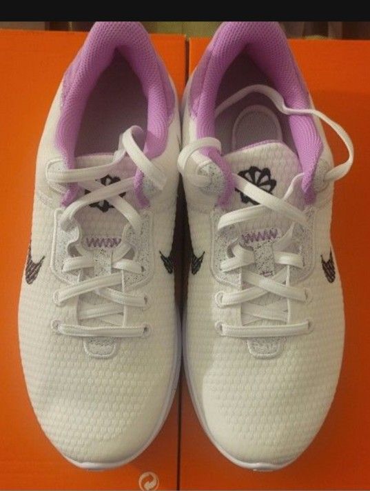 NIKE WOMEN SHOES
