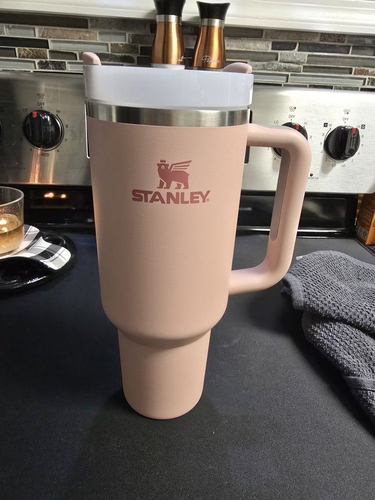 Stanley 40 Oz Used