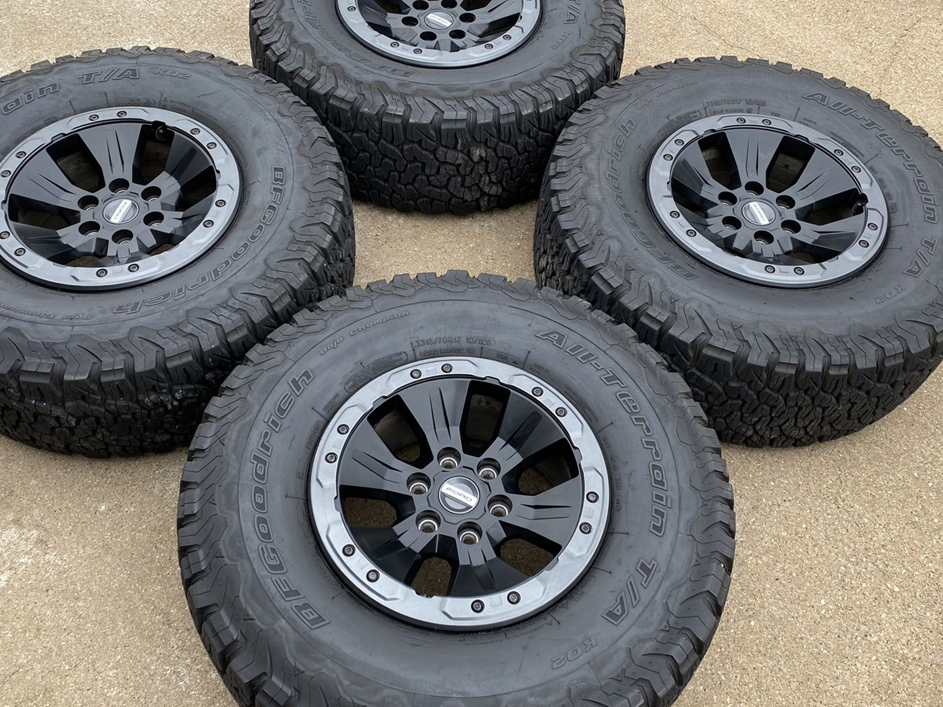 17” Ford Raptor Beadlock Wheels Bfg Tires