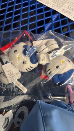 Hello kitty dodgers key chain