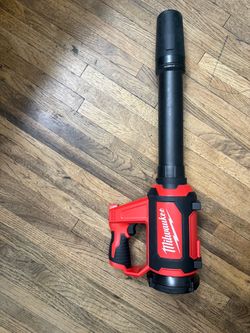 M12 12V Lithium-Ion Cordless Compact Spot Blower. TOOL ONLY