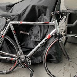 Gt series online 2 road bike