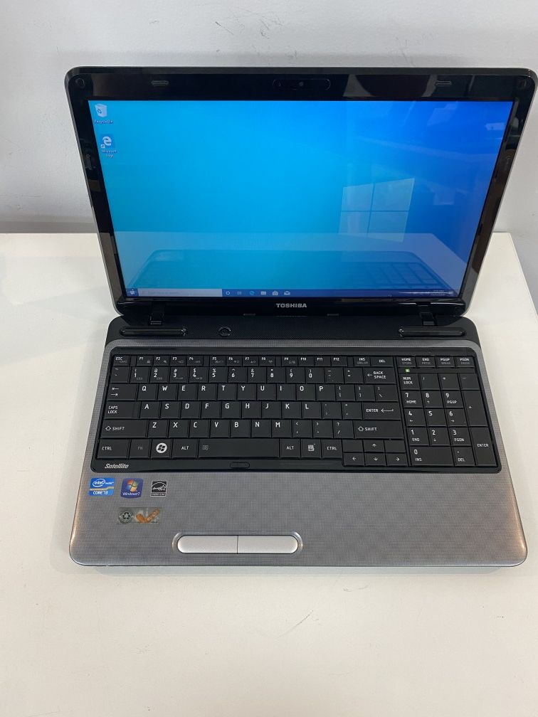 Toshiba Satellite i3 Laptop