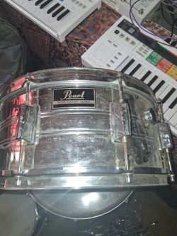 1980s 14" Pearl snare drum
