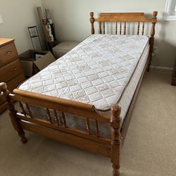 Solid  Oak Wood Twin Bed Frame And Mattress