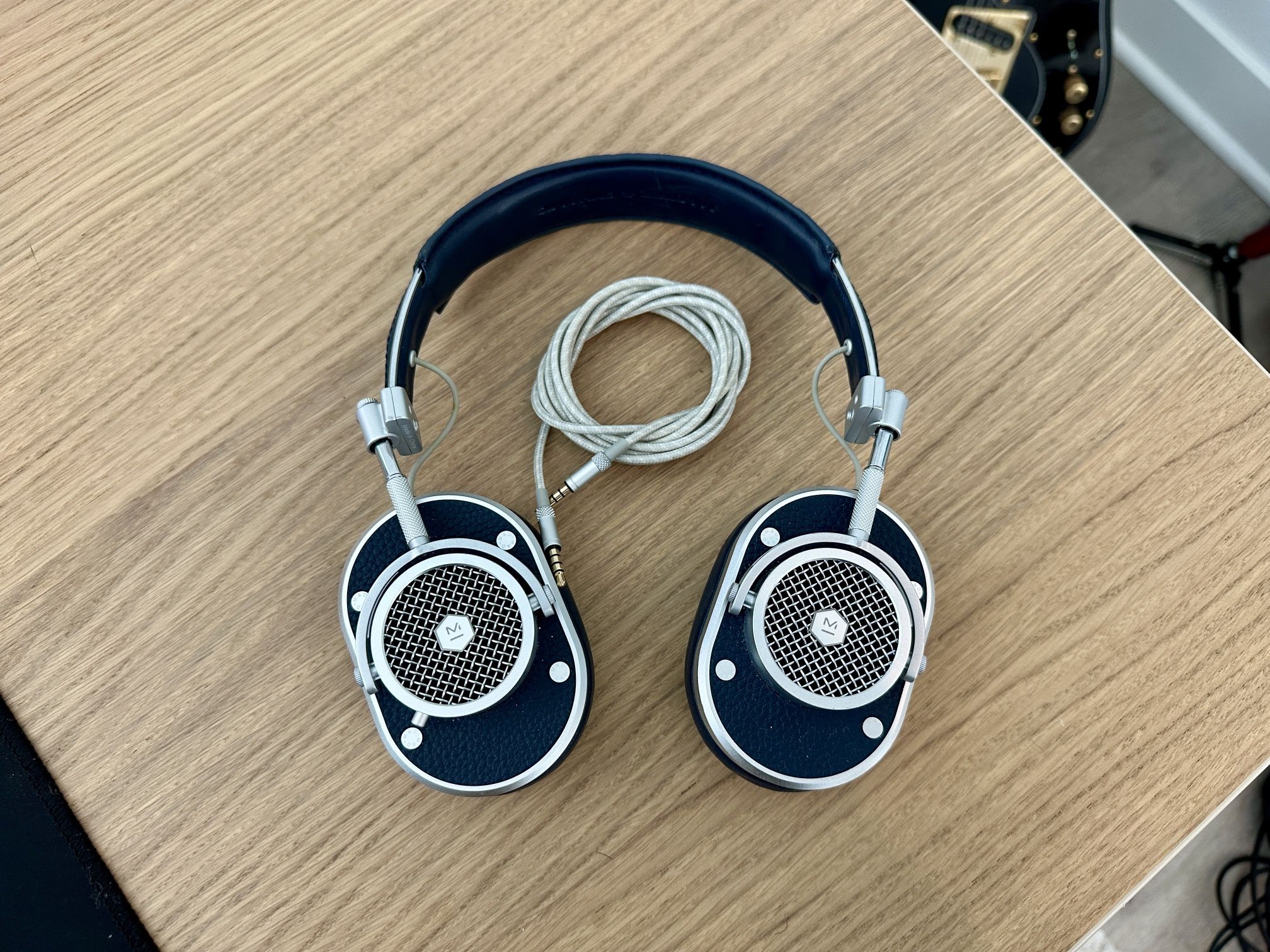 Master & Dynamic MH40 Over-Ear Headphones (Blue, Wired)