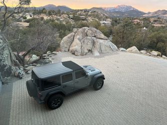 Bestop Sunrider quick convertible top for your Jeep - as good as new