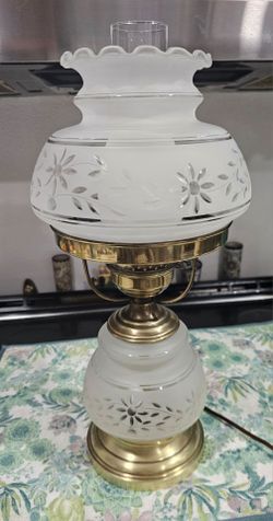 Vintage Quoizel Hurricane Lamp