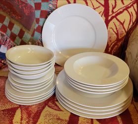 Dish set for 4 (21 pieces)