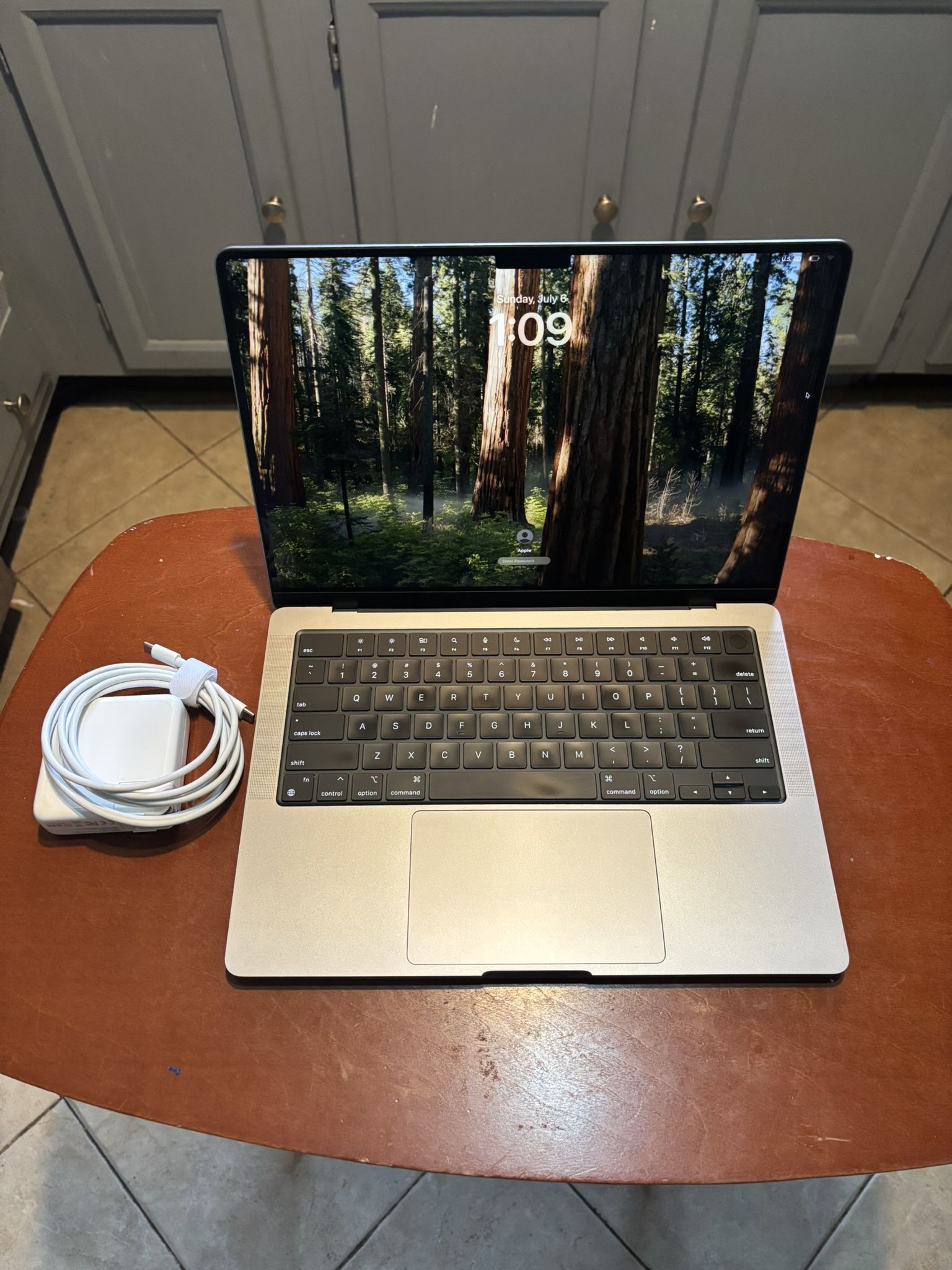 2021 Like New Apple MacBook Pro 16GB M1 Pro 512GB 103 Counts MUSIC RECORDING &VIDEO EDITING SOFTWARE
