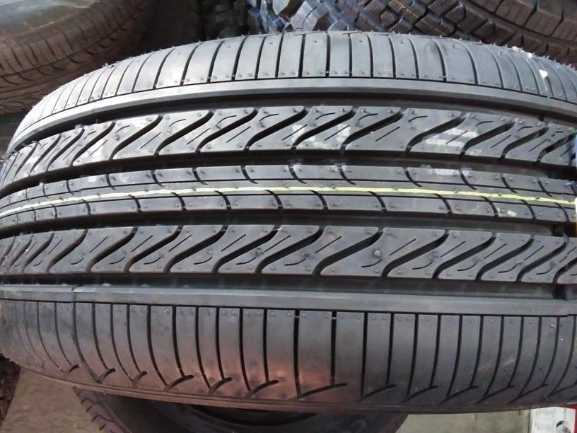 215-60-16 Accelera