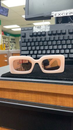 Lin refs women glasses
