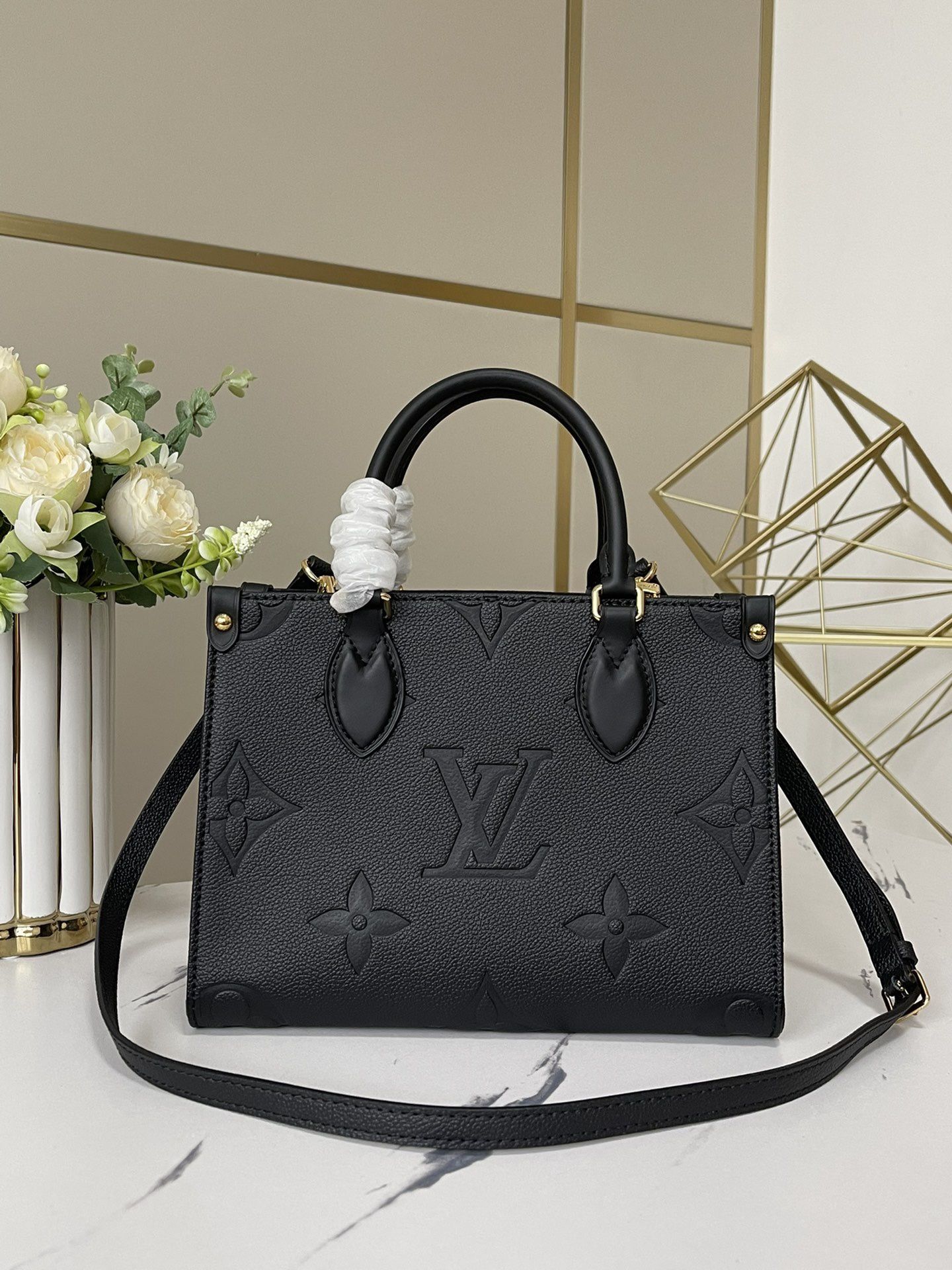 M45653 Handbag