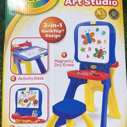 NEW Crayola Triple-the-Fun 3-in-1 Art Studio