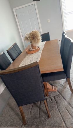 Dining table with 8 chairs