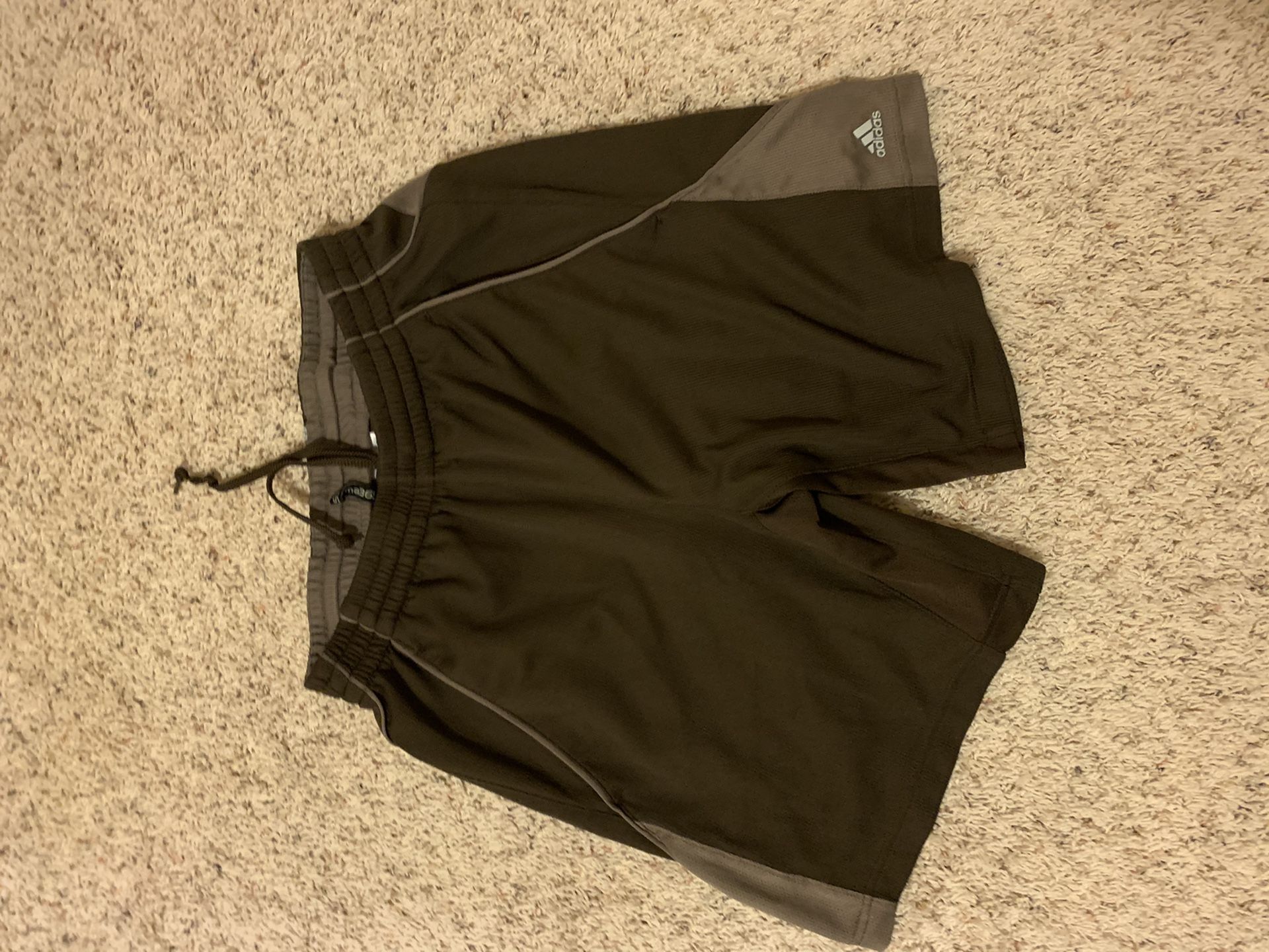 Adidas shorts men’s small