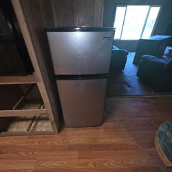 Mini fridge