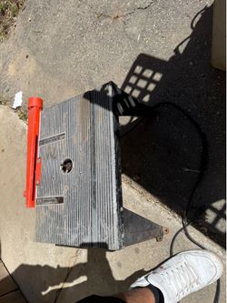 Router with table.