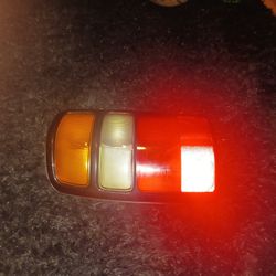 Gmc Yukon 2000-2006 Tail Light
