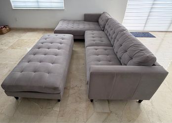 Sectional Couch With Ottoman