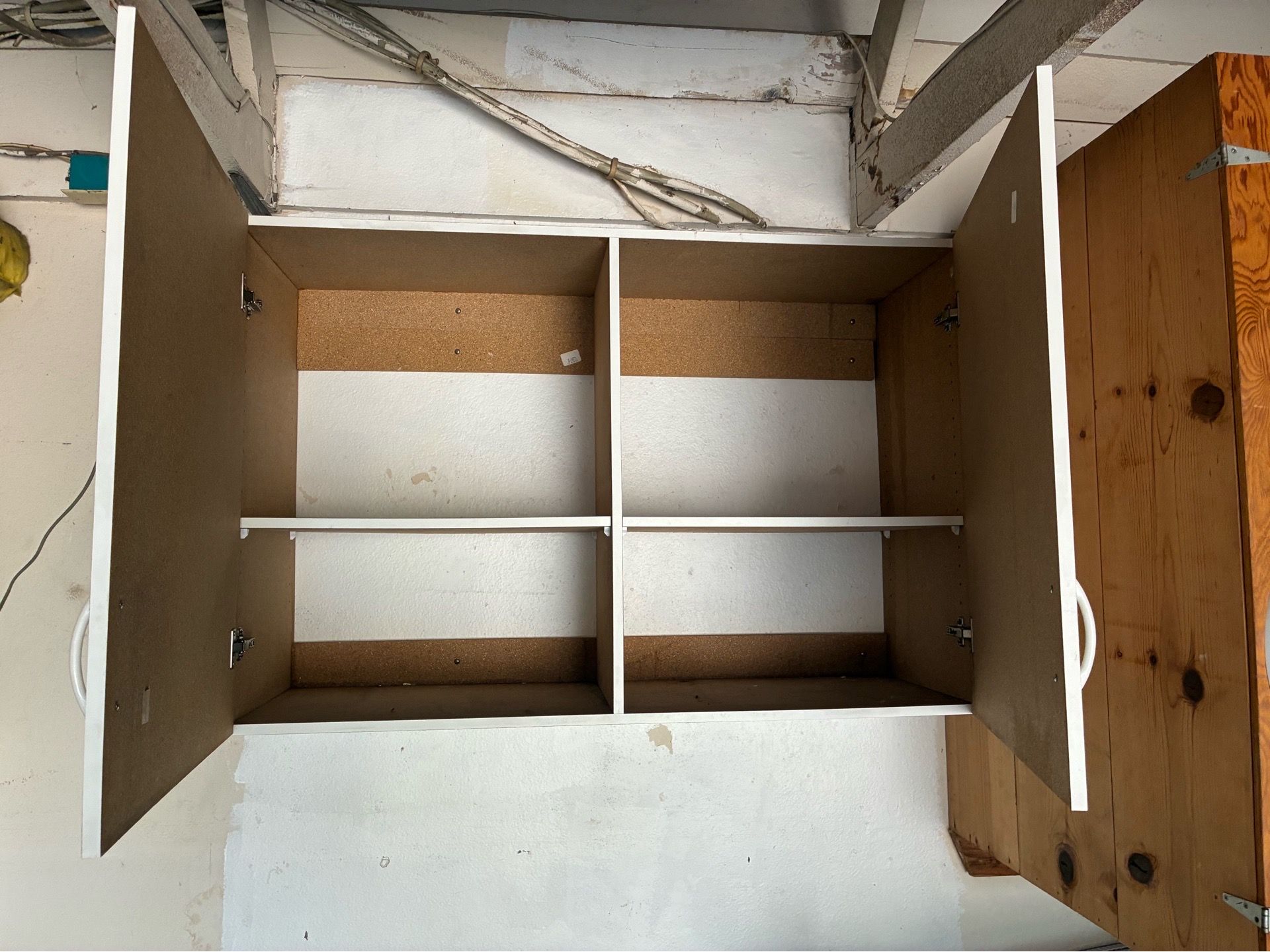 Wall mounted storage cabinet