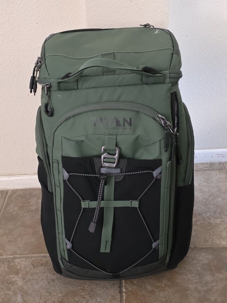 titan deep freeze cooler backpack